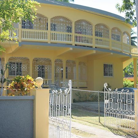 Unity Villa One Bedroom Apartment Close To Montego Bay And Beaches With Wifi Екстериор снимка